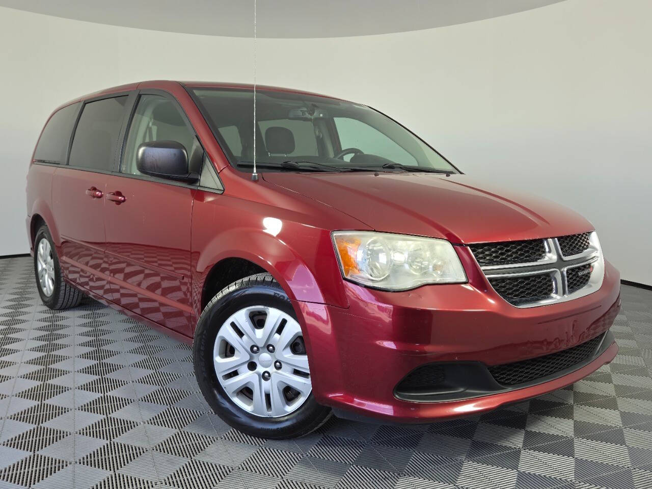 Red 2015 Dodge Grand Caravan SE SE 4dr Mini-Van 1