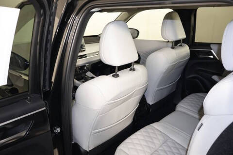 2024 Mitsubishi Outlander PHEV SEL Platinum Edition