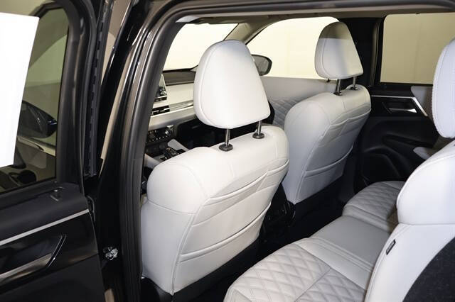 2024 Mitsubishi Outlander PHEV SEL Platinum Edition