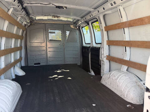 2016 GMC Savana 2500