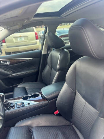 2015 Infiniti Q50 Sport