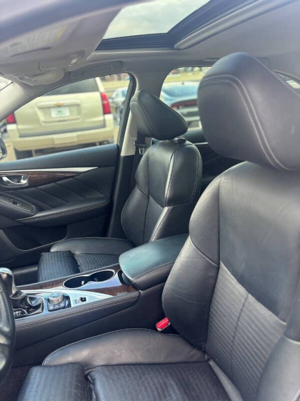 2015 Infiniti Q50 Sport