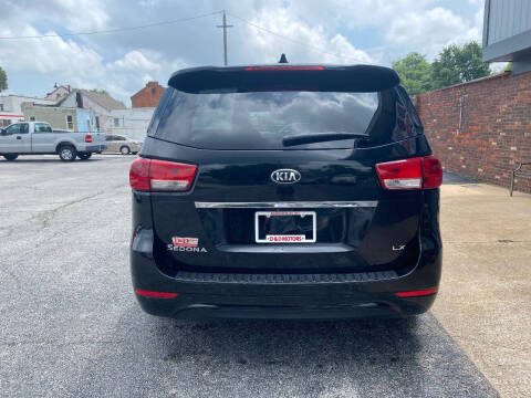 2015 Kia Sedona LX