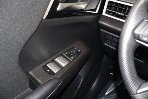 2025 Mitsubishi Outlander PHEV ES