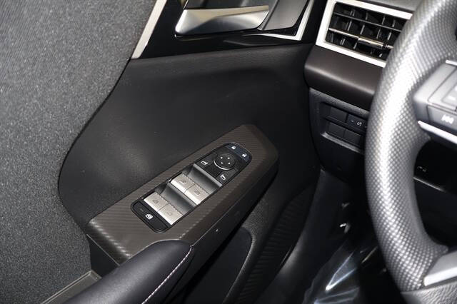 2025 Mitsubishi Outlander PHEV ES