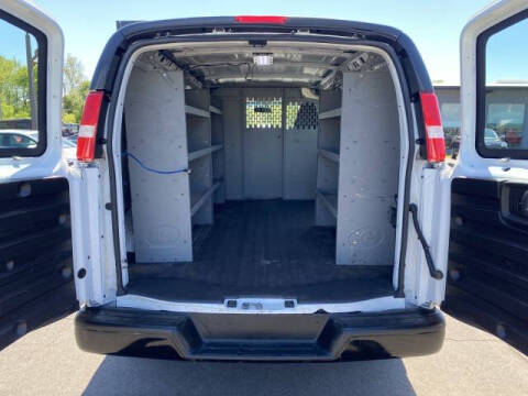 2022 Chevrolet Express 2500