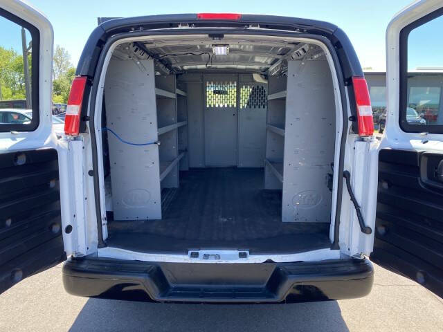 2022 Chevrolet Express 2500