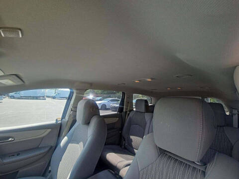 2017 Chevrolet Traverse LS