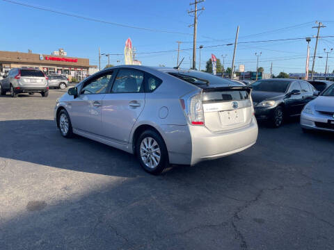 2014 Toyota Prius Plug-in Hybrid