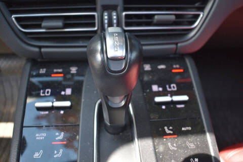 2023 Porsche Macan T