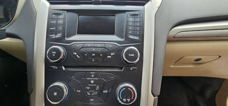 2013 Ford Fusion SE