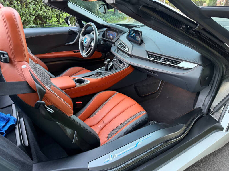 2019 BMW i8
