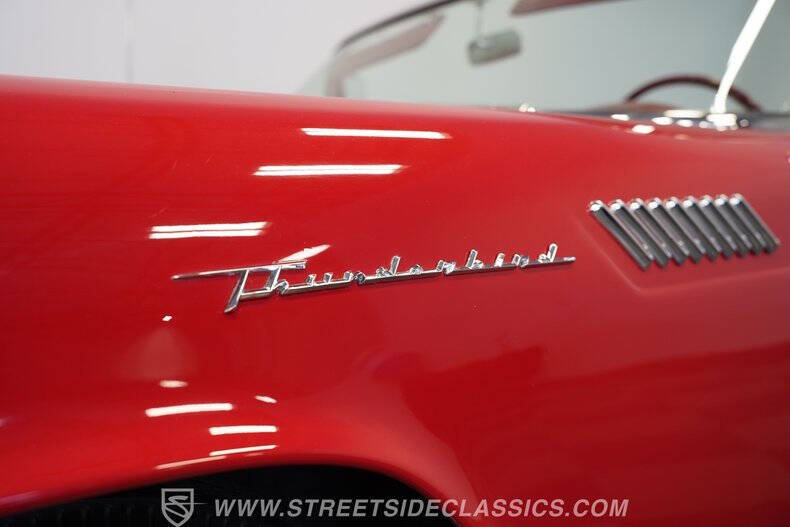 1957 Ford Thunderbird