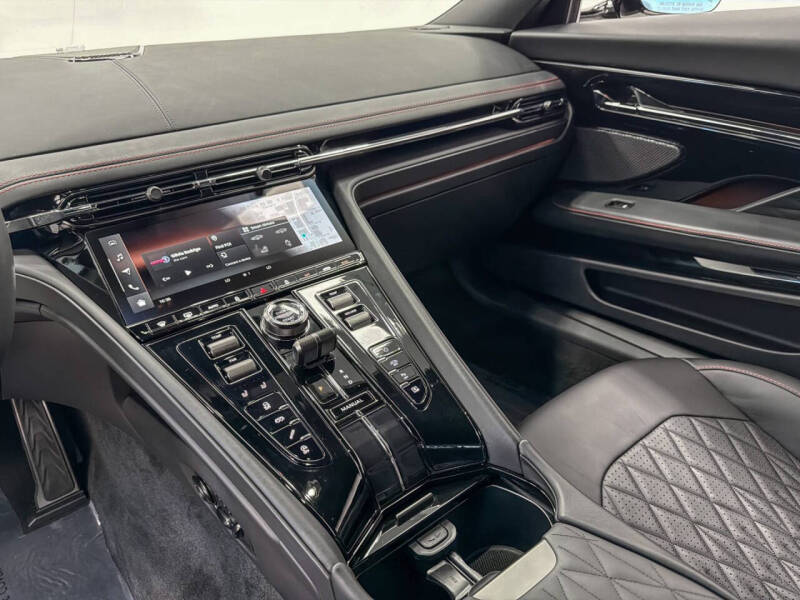 2025 Aston Martin DB12 V8