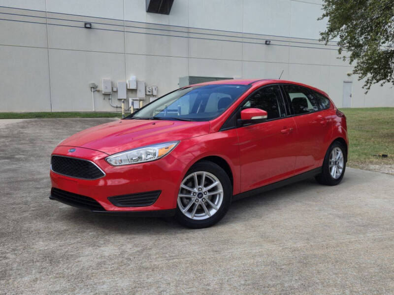 2016 Ford Focus SE's photo