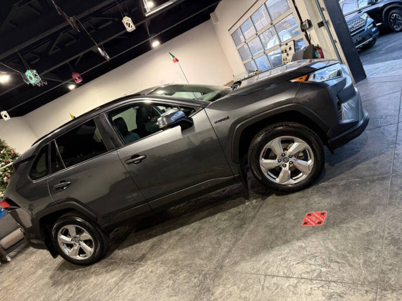 2021 Toyota RAV4 Hybrid XLE Premium