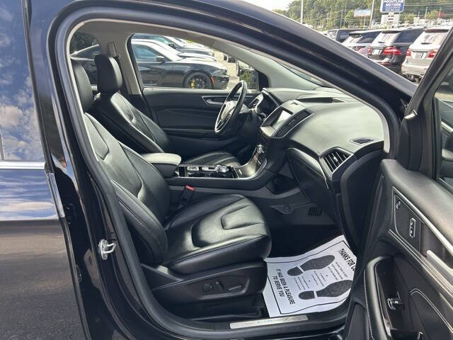 2020 Ford Edge Titanium