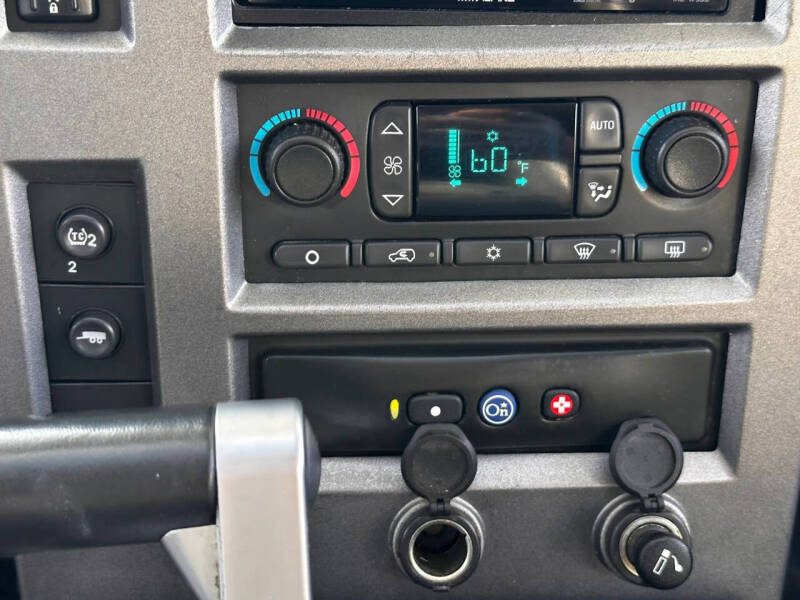 2004 HUMMER H2