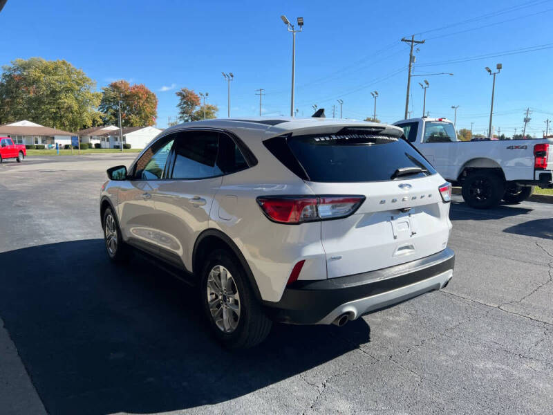 2021 Ford Escape SE