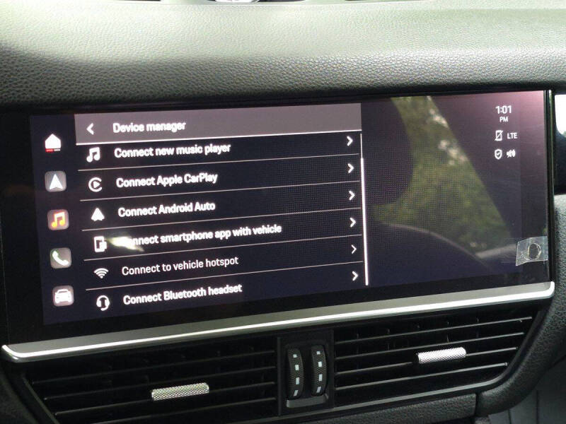 2023 Porsche Cayenne Platinum Edition