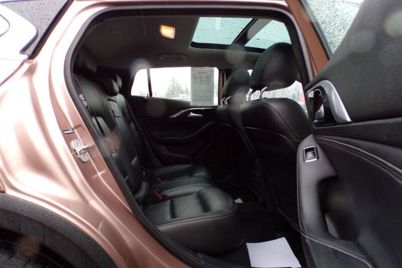 2017 Infiniti QX30 Premium
