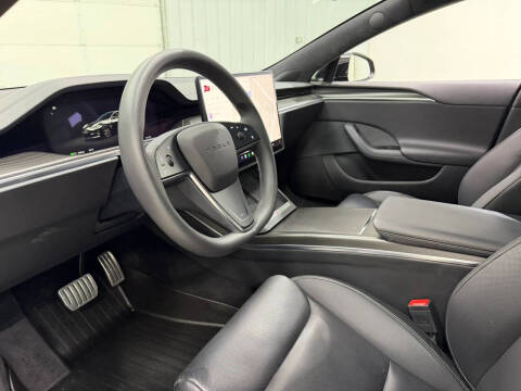 2023 Tesla Model S Plaid