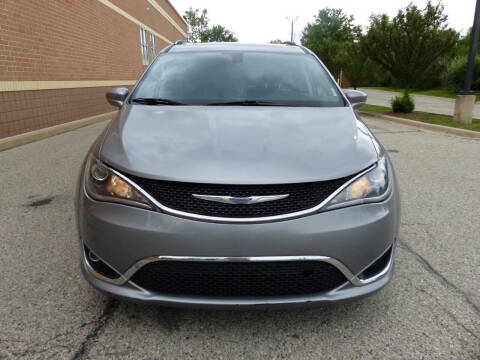 2020 Chrysler Pacifica Touring L