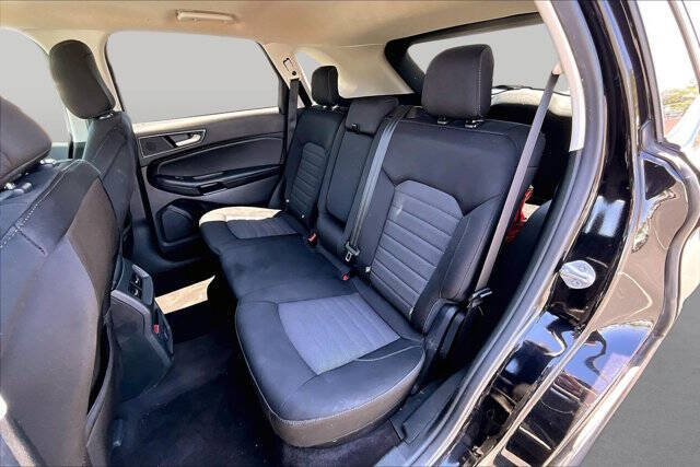 2020 Ford Edge SE