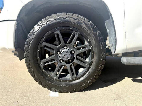 2017 Toyota Tundra SR5