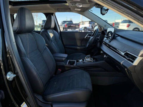 2023 Mitsubishi Outlander PHEV SE