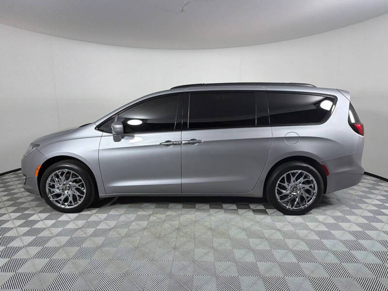 2020 Chrysler Pacifica Launch Edition