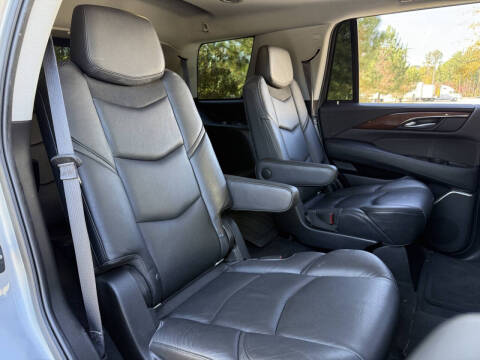 2016 Cadillac Escalade Standard