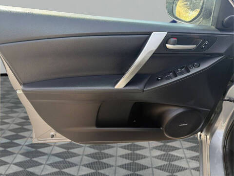 2012 Mazda MAZDA3 i Grand Touring