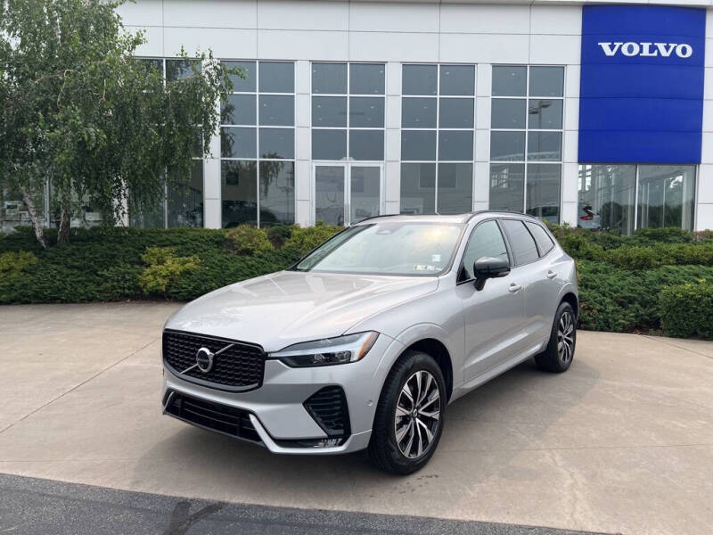 2025 Volvo XC60 B5 Plus Dark Theme