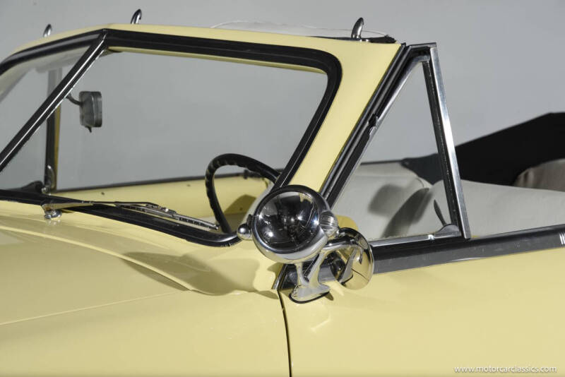 1951 Ford Deluxe
