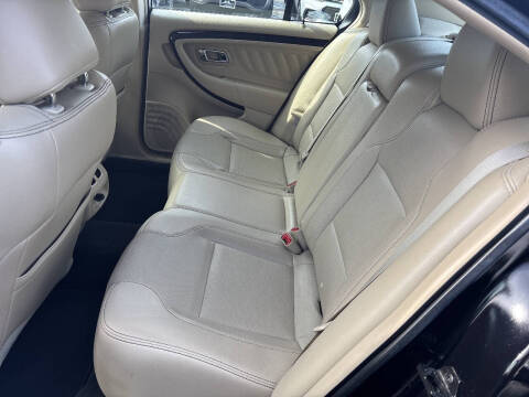 2016 Ford Taurus Limited