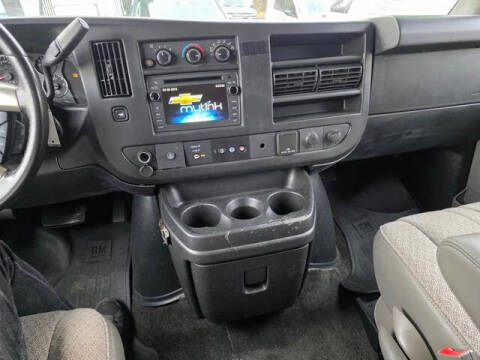 2017 Chevrolet Express LT 2500