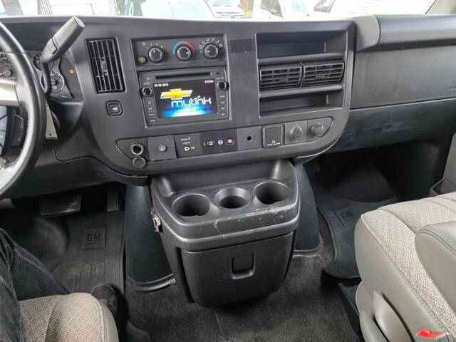 2017 Chevrolet Express LT 2500