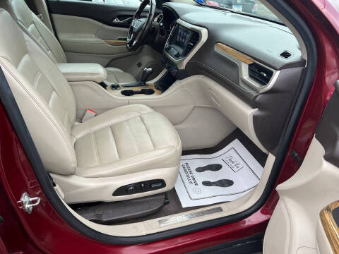 2017 GMC Acadia Denali