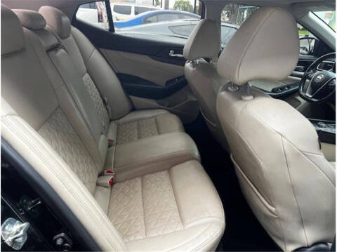 2017 Nissan Maxima Platinum