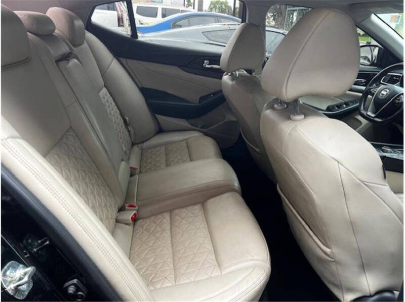 2017 Nissan Maxima Platinum