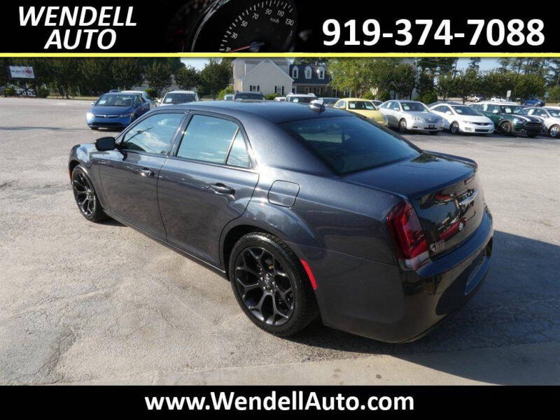 2019 Chrysler 300 S