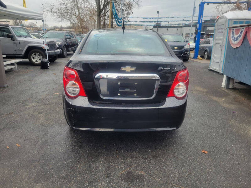 2013 Chevrolet Sonic LT Auto