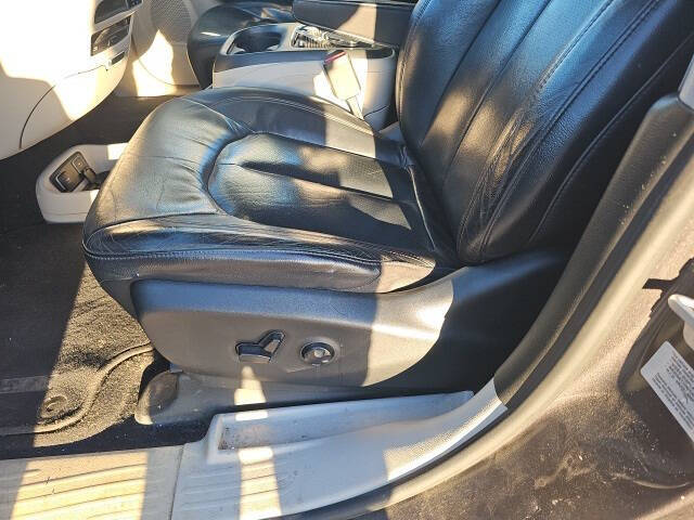 2017 Chrysler Pacifica Touring-L Plus