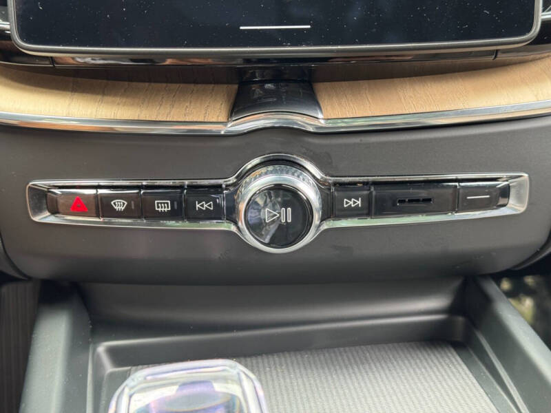 2026 Volvo XC60 B5 Core