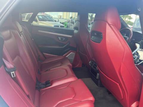 2019 Lamborghini Urus