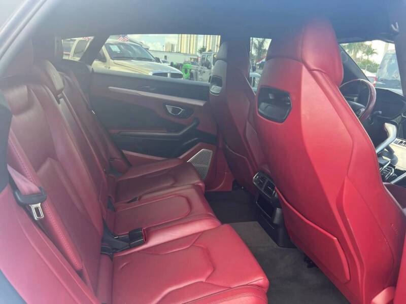 2019 Lamborghini Urus