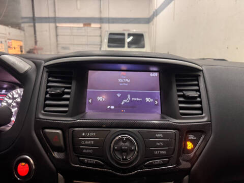 2019 Nissan Pathfinder SV