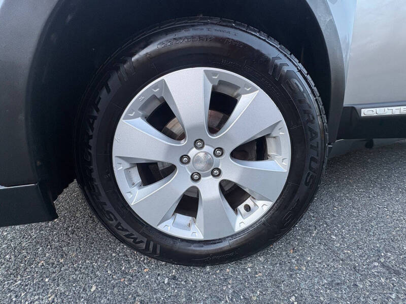 2011 Subaru Outback 2.5i Limited