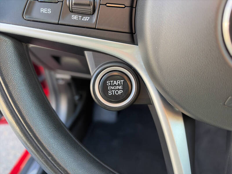 2017 Alfa Romeo Giulia Ti